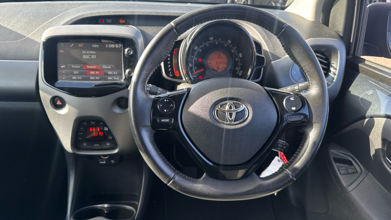 Toyota Aygo 1.0 VVT-i X-Plore 5dr Petrol Hatchback